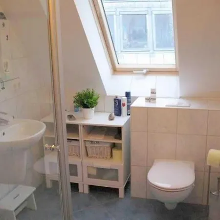 Strandstrasse 21 06 *